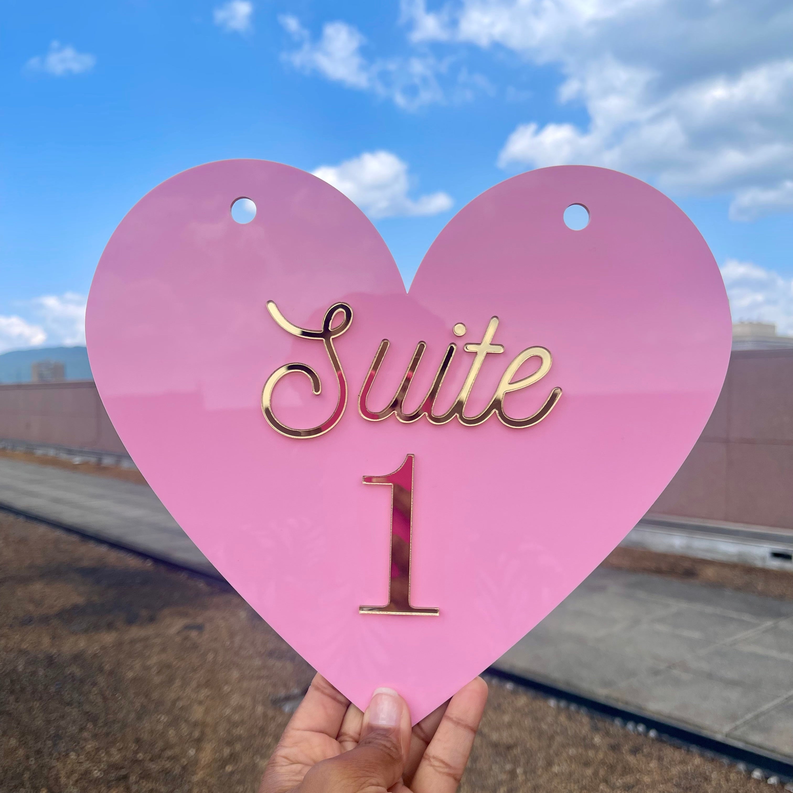 Salon Suite Sign Main image